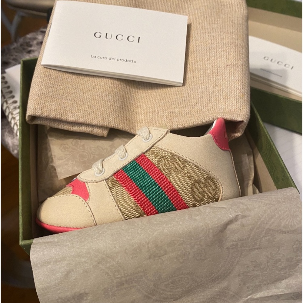 Gucci Beige GG Pre-Walker shoes